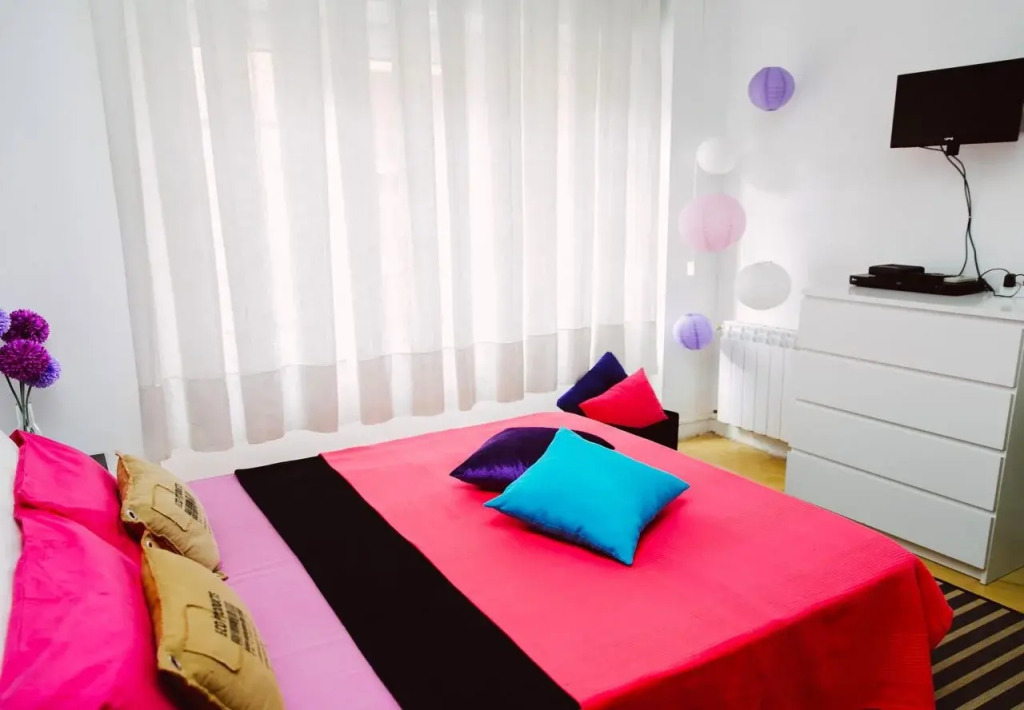 Rooms Hola BCN B & B