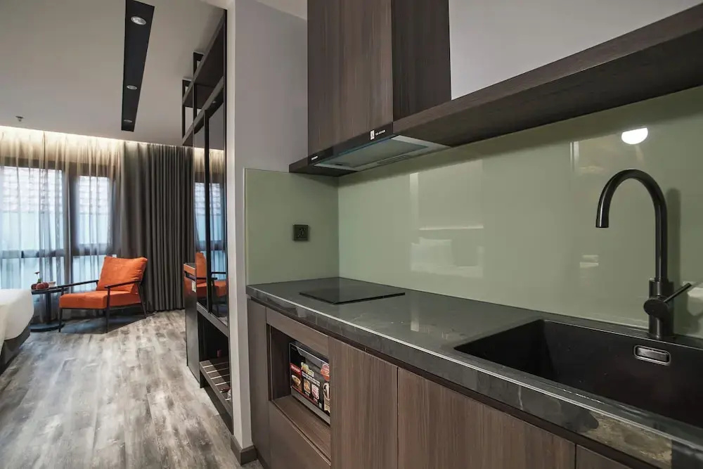 GrandView Hotel & Residence