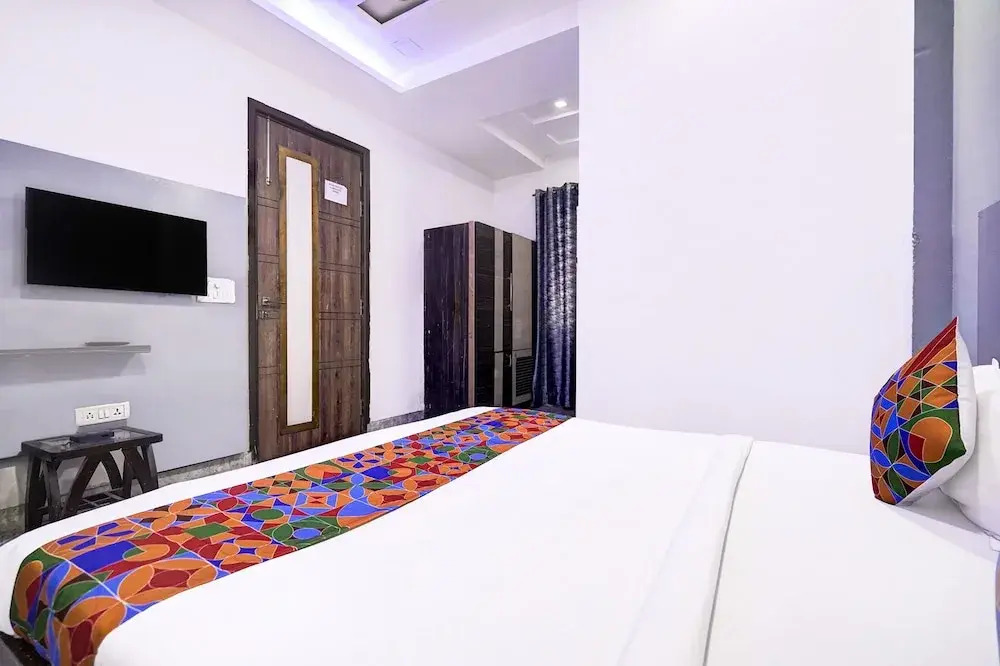 Fabhotel Season Grand
