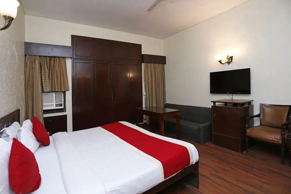 OYO 1219 Hamilton Hotel