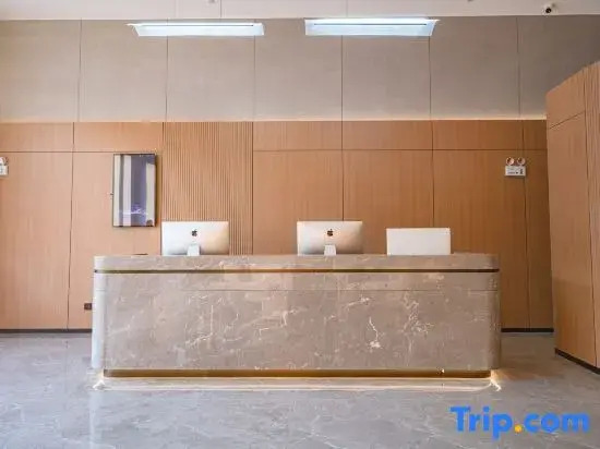 Jun Yuelan Hotel (Qinzhou Changrong World Trade Plaza Qinzhou East Station)