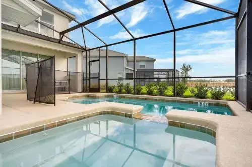 Five Bedrooms Single Family 4759