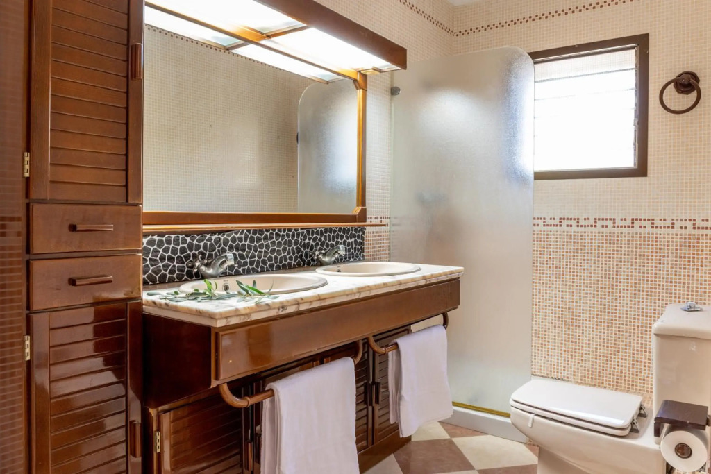 Gran Chalet céntrico con piscina y bbq privada a 5 minutos playa