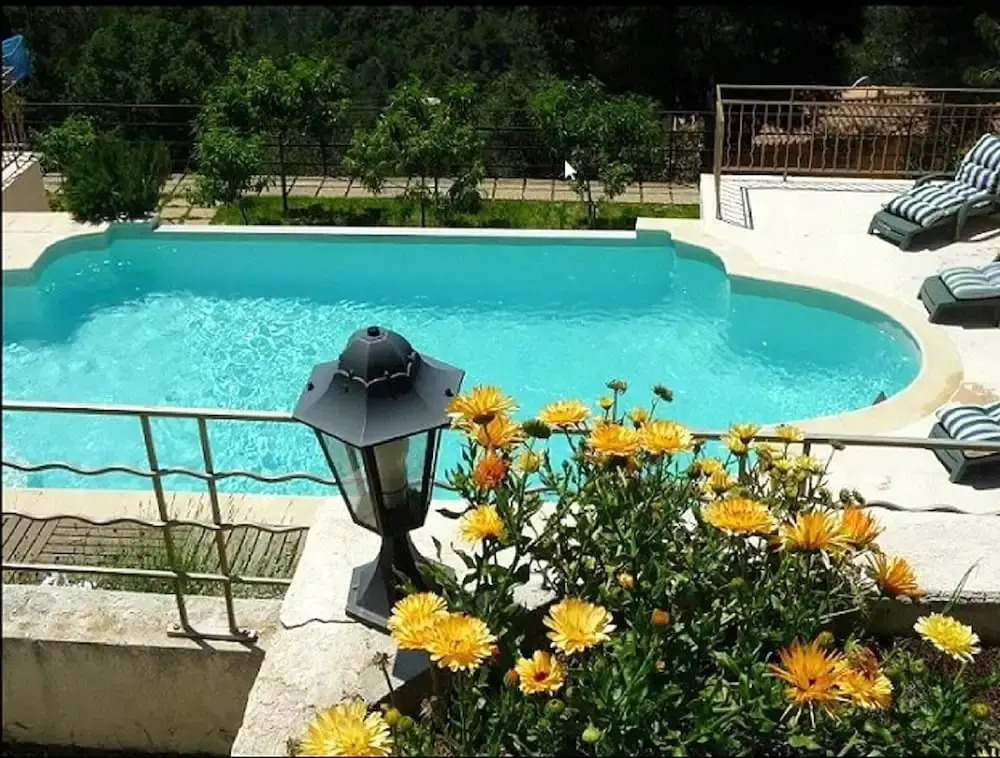 Villa With 5 Bedrooms in La Roquette-sur-var, With Wonderful sea View,