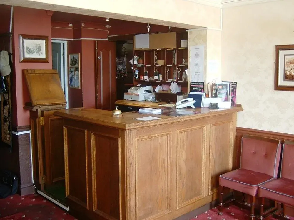 The Windmill Hotel - Alford