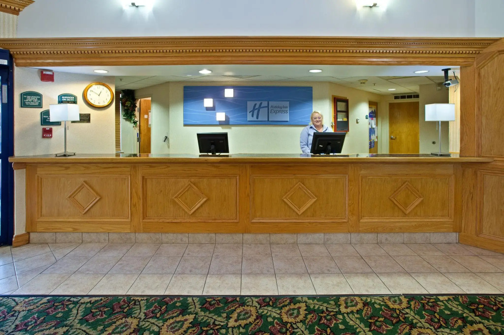Holiday Inn Express Scottsburg by IHG
