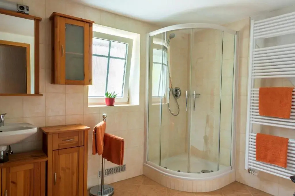 Ferienhaus Rennsteig Huhn, Glaswerkstraße 58, 98724 Lauscha
