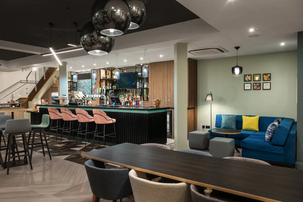 Holiday Inn Lincoln by IHG
