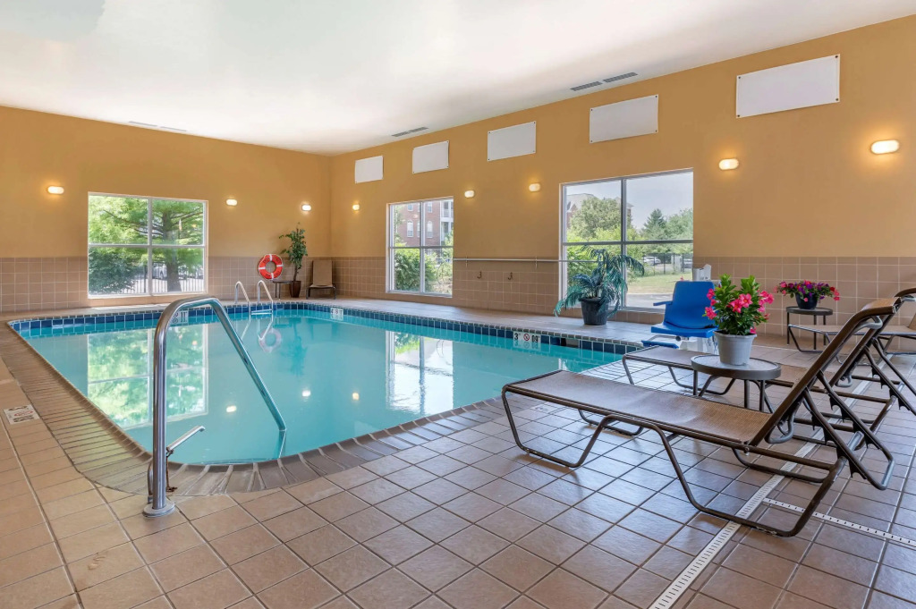 Comfort Suites Urbana Champaign, University Area