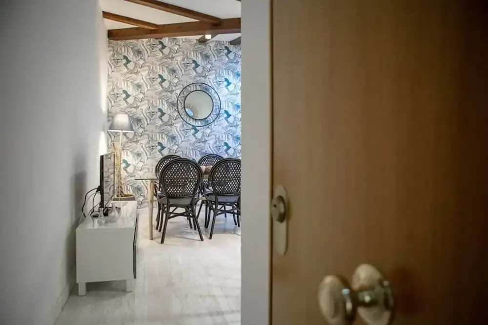 Gorgeous 2bed 2bath in Heart of Madrid City Center