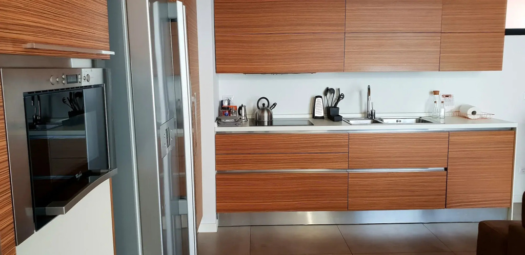 Design Central Apartment