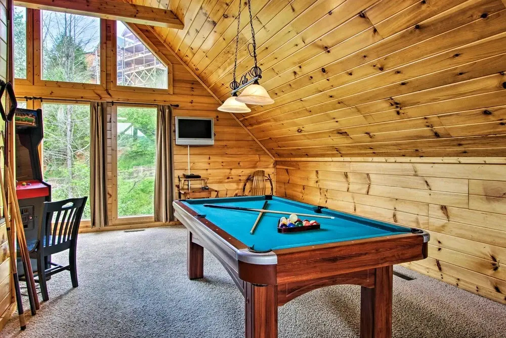 Expansive Gatlinburg Cabin: Hot Tub, Deck & Grill!