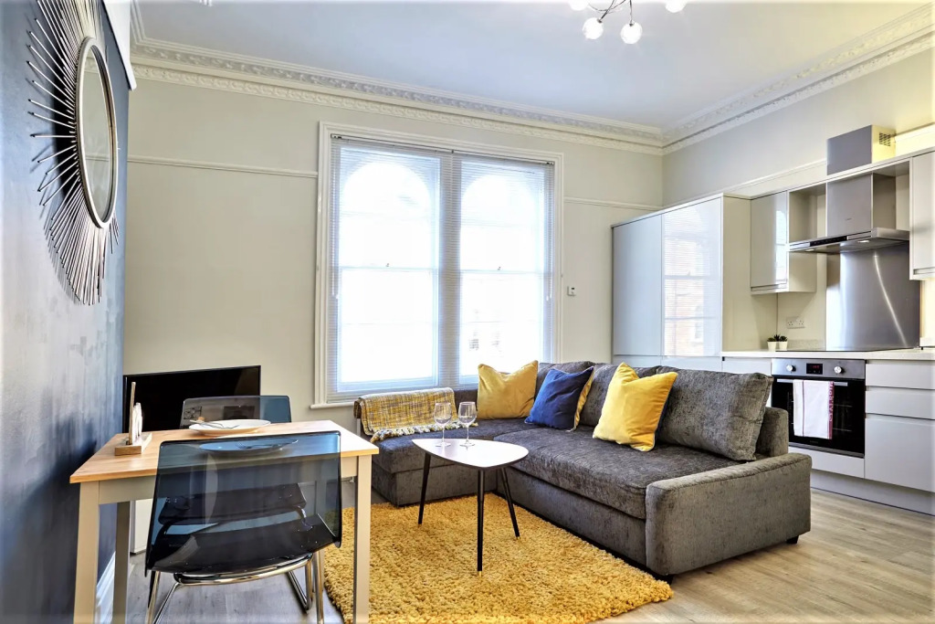 Your Apartment The Sunningdale - No 2