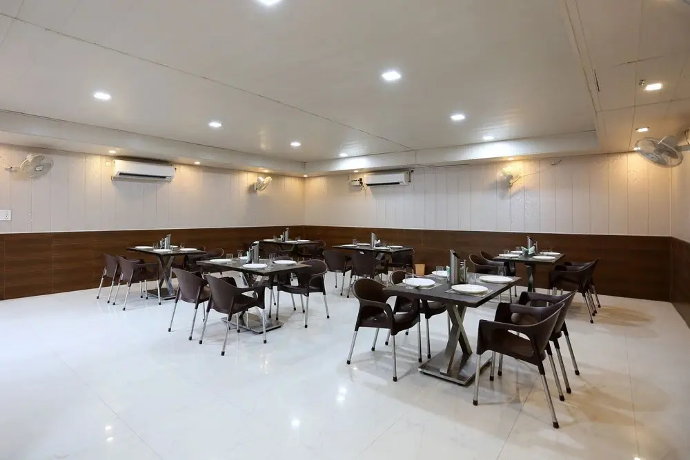 OYO 6976 Hotel Ganges Park