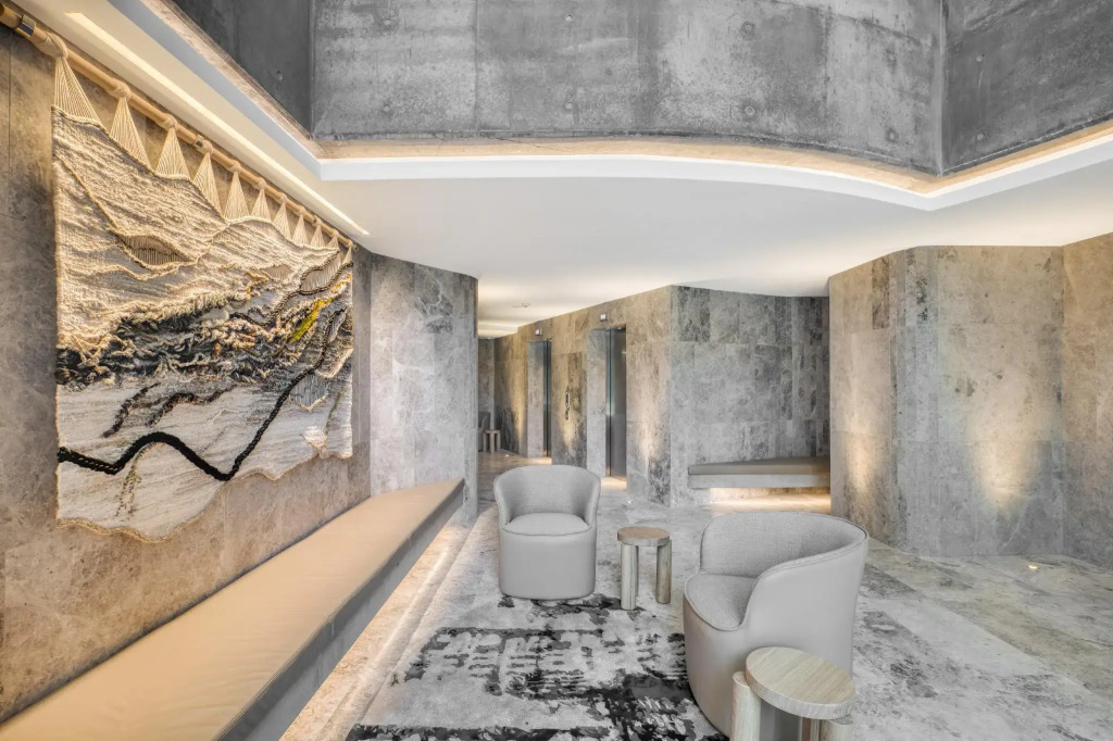 Vue Broadbeach - Official