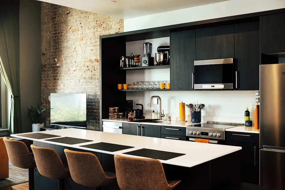 Loft 302 - The William - Sunlit - Above Carrigans