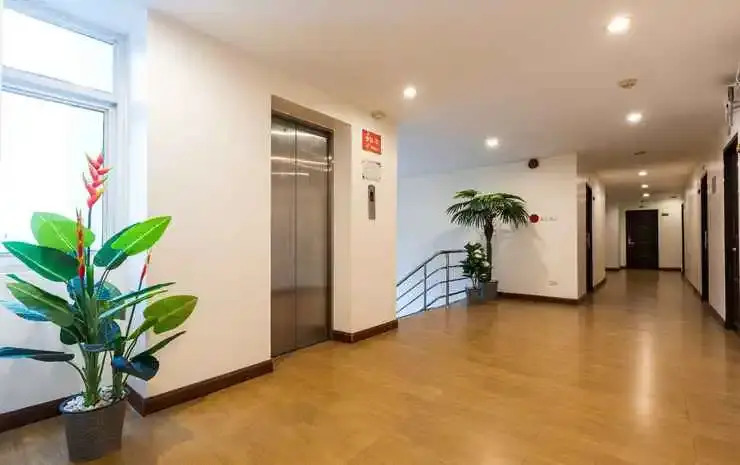 24 At Home Hotel