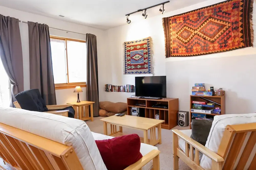 Condo on Shuttle Route 3 Bedrooms 4 Bathrooms Condo