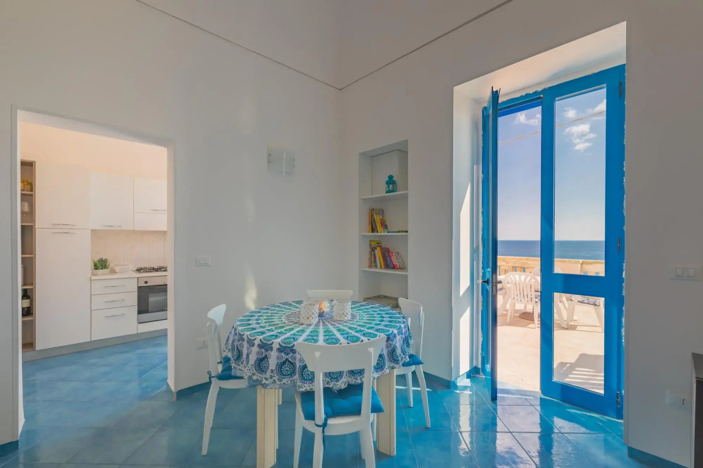 Holiday home with sea view in Castro, on the Adria-Marinè
