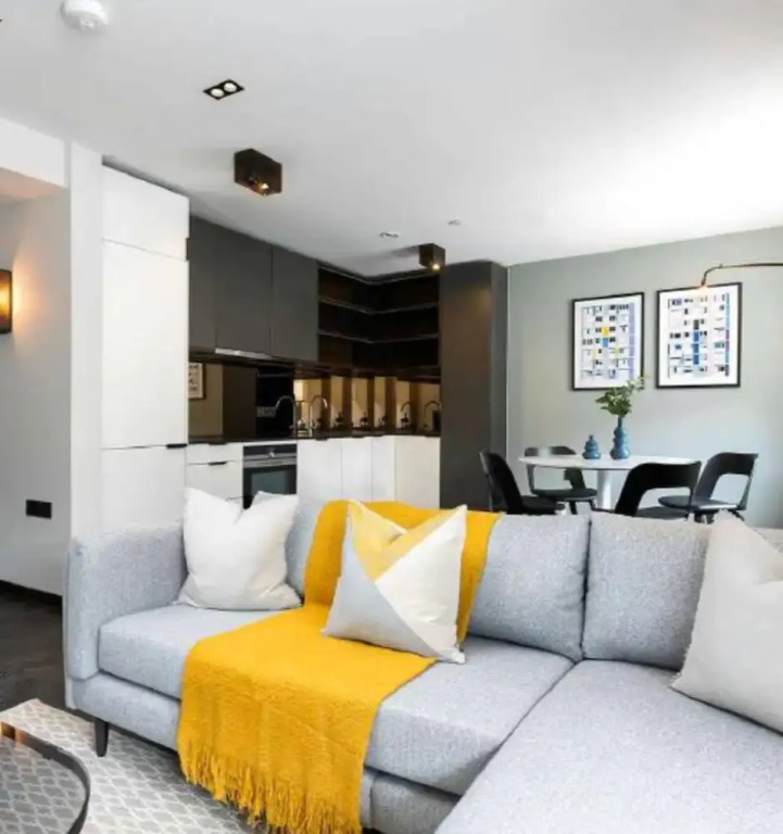 Vibrant Stylish 1 Bed Apartment Behind Oxford St
