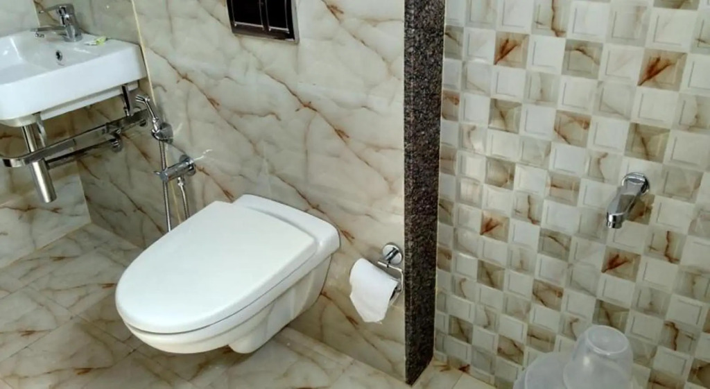 Hotel Raj Vista - Suites & Convention