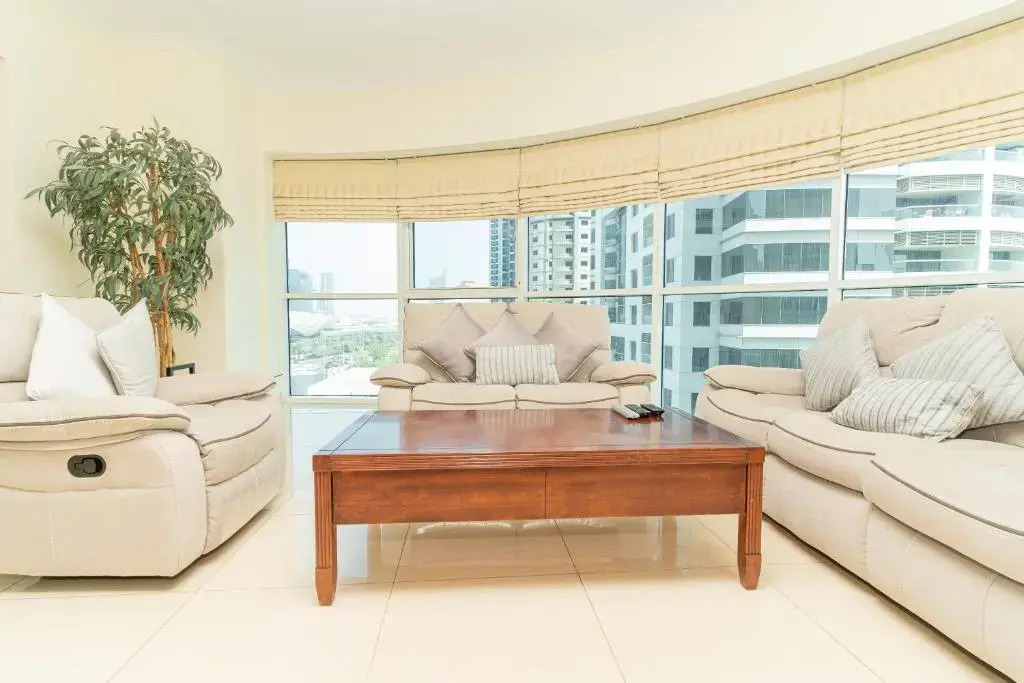 Отель Rh - Spacious 2Br Saba Towers, Jlt, walk to Metro
