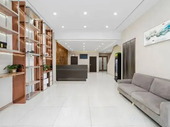 Yiyue Online Apartment (Hangzhou Bay Century City)