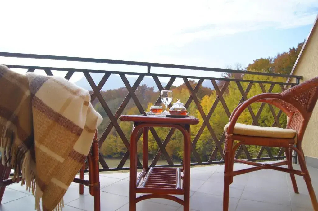 Erney Laz Hotel