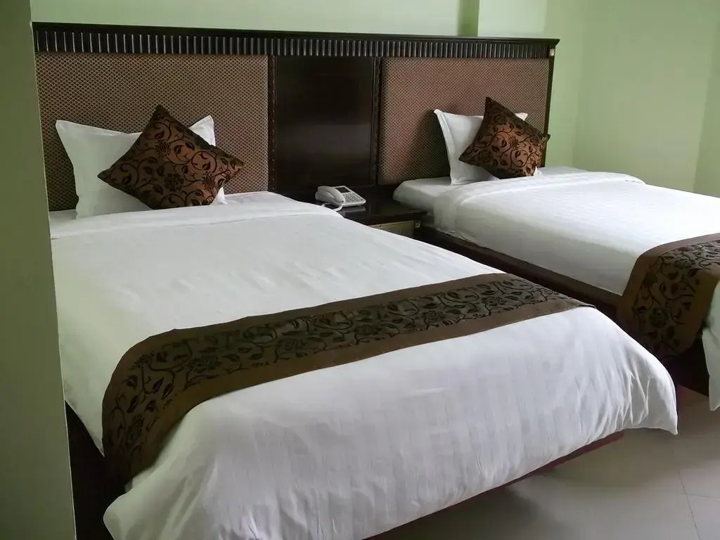 Greenlight Hotel