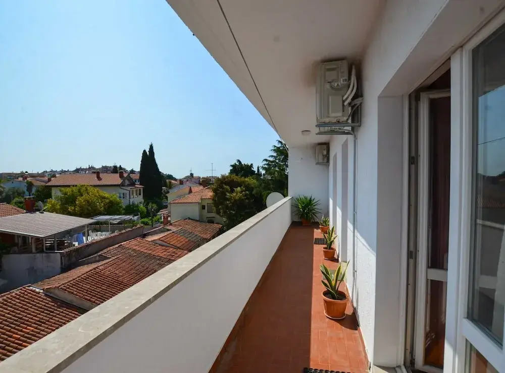 Cozy and Smart Rovinj Apartment With Balcony