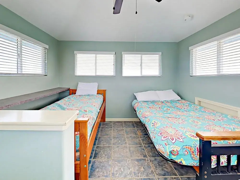 1814 On The Beach Home 4 Bedrooms 2 Bathrooms Home
