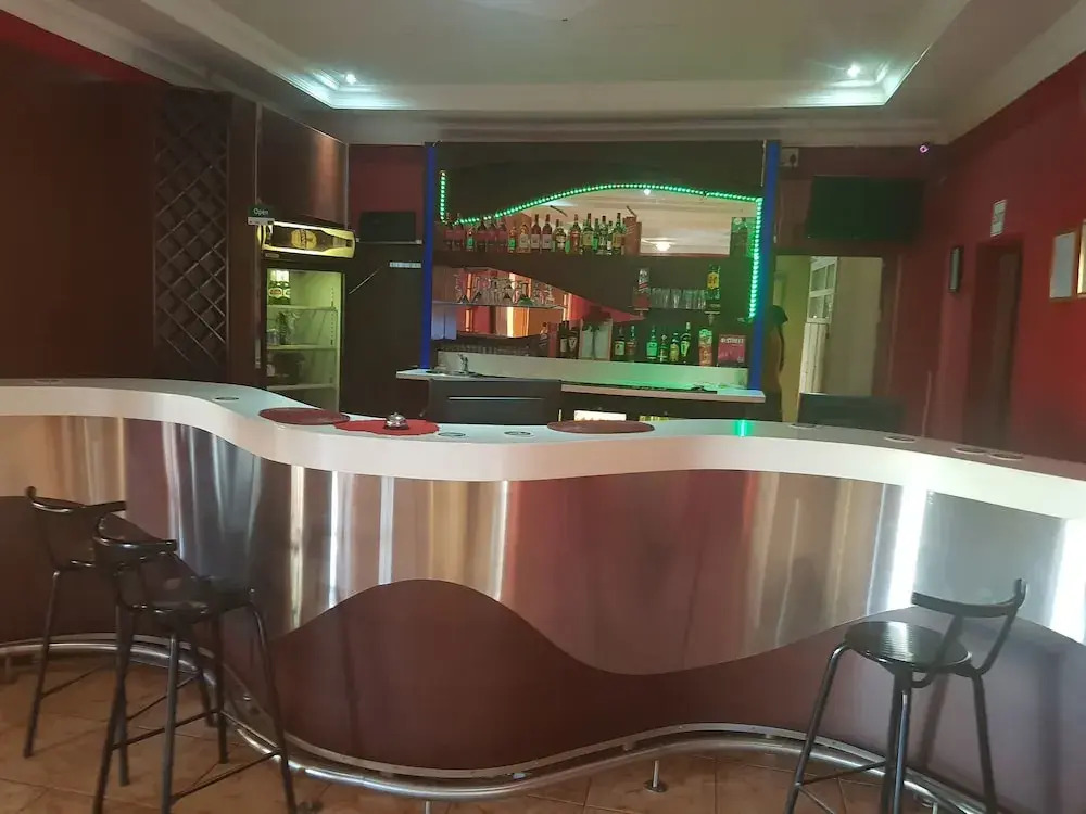 Msawawa Lodge & Pub