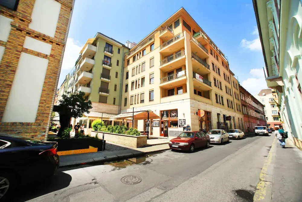 Club 99 Apartments