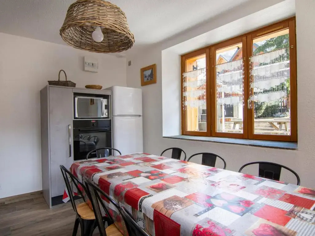 Appartement 3 pièces Sud-Est pour 6-8 personnes avec Wifi - FR-1-263-82