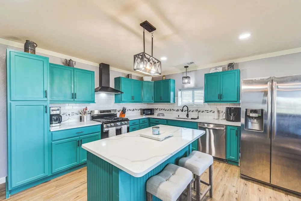4 Mi to Whitney Lake: Home on 30 Acres!