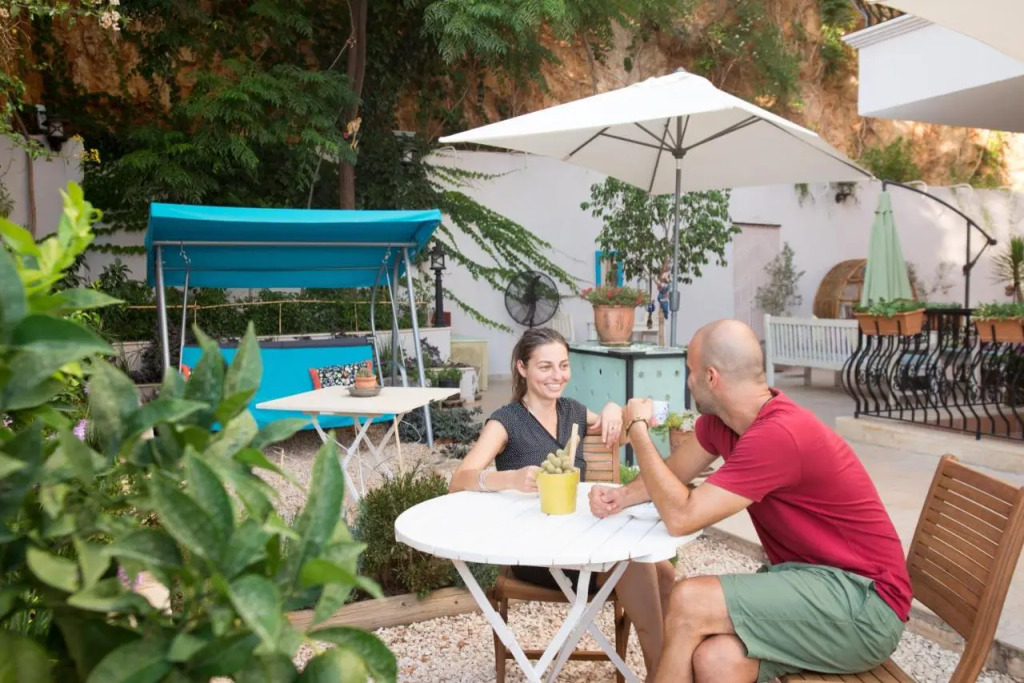 Lantana Aparts
