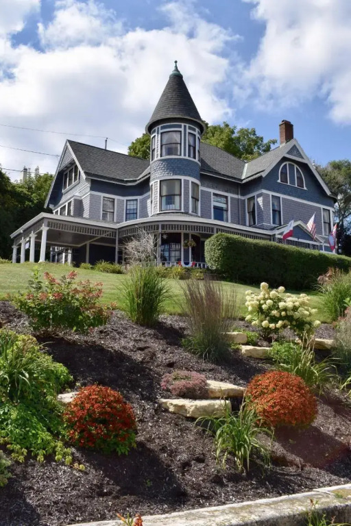 The Hancock House Bed & Breakfast Inn