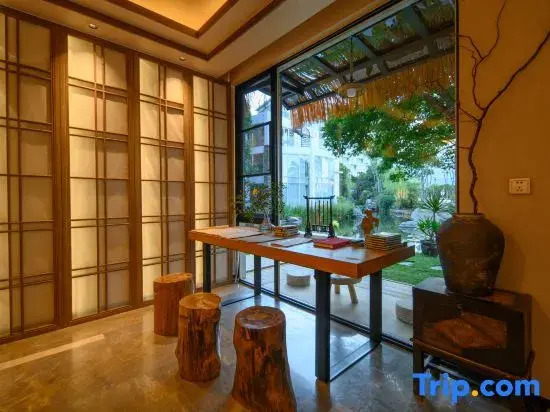Yutian · Linhai Hetang Vacation Apartment (Dali Erhai Park High Speed Railway Station)