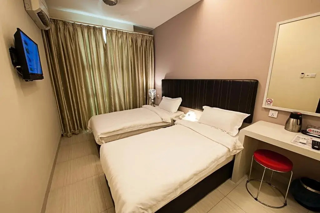 Seven Hotel