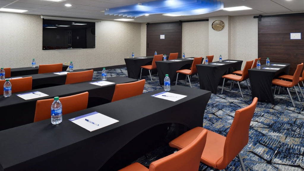 Holiday Inn Express Wixom by IHG