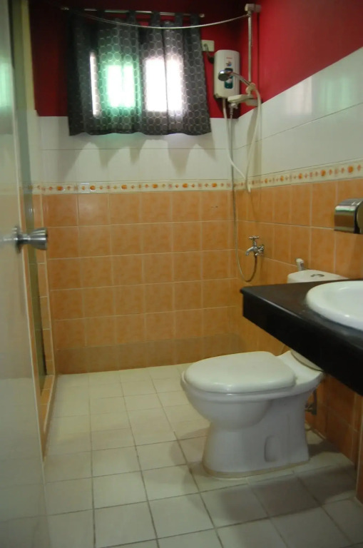 Rumi Apartelle Hotel