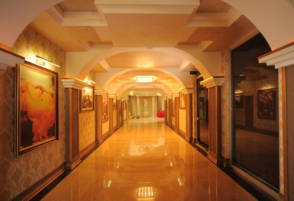 Golden Lake Hotel