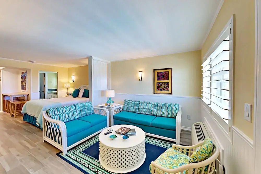 122 Sea Breeze - Sutdio Condo