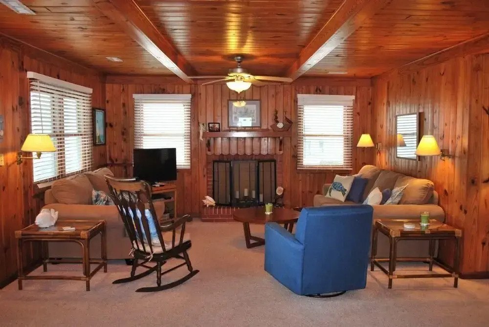 The Lee Cottage 3 Bedroom Home by RedAwning