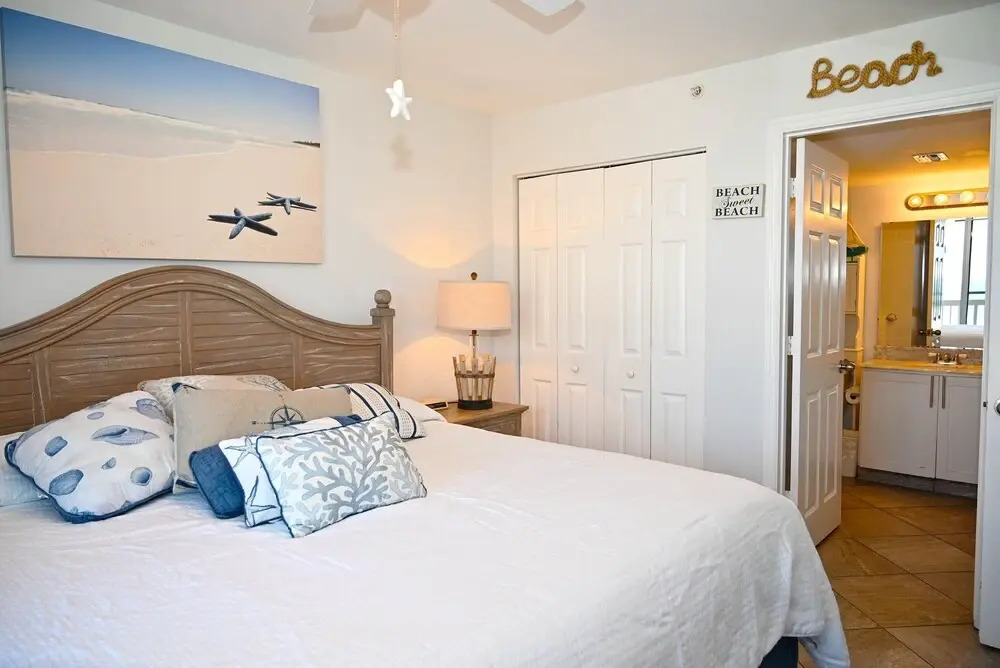 Pelican Beach 0614 2 Bedroom Condo by Pelican Beach Management