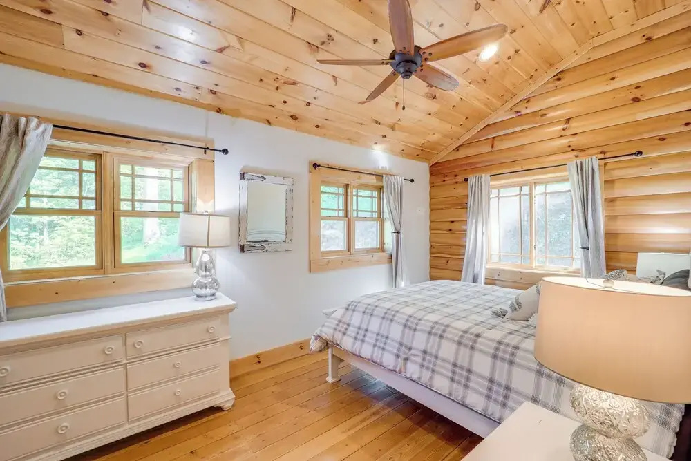 Stunning Cabin w/ Fire Pit in Banner Elk!