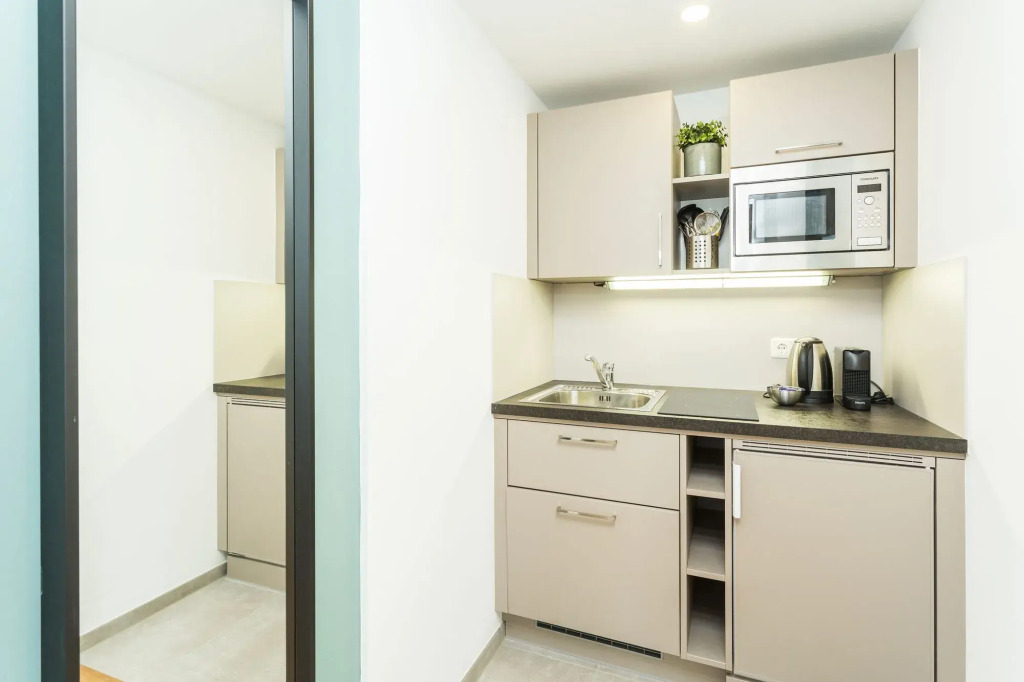 Room 4 & 5 Apartments