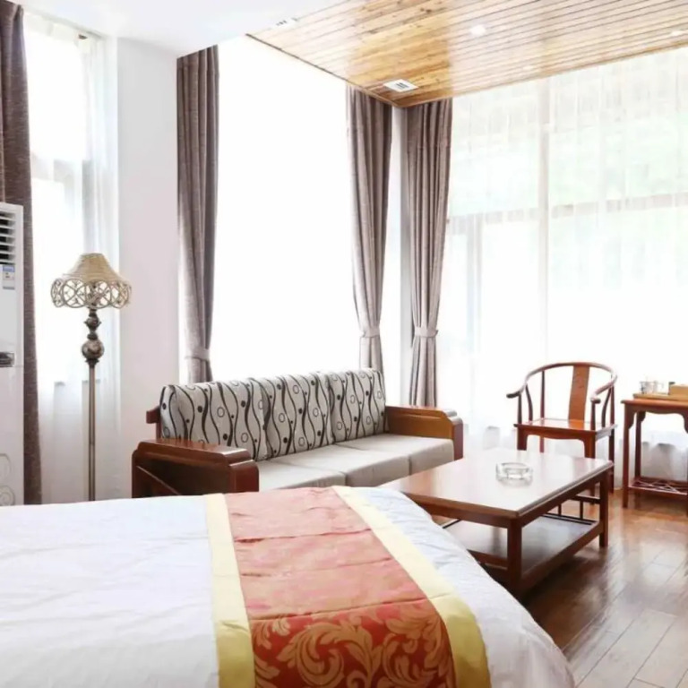 Floral Hotel Tiao Yu Tan Linan