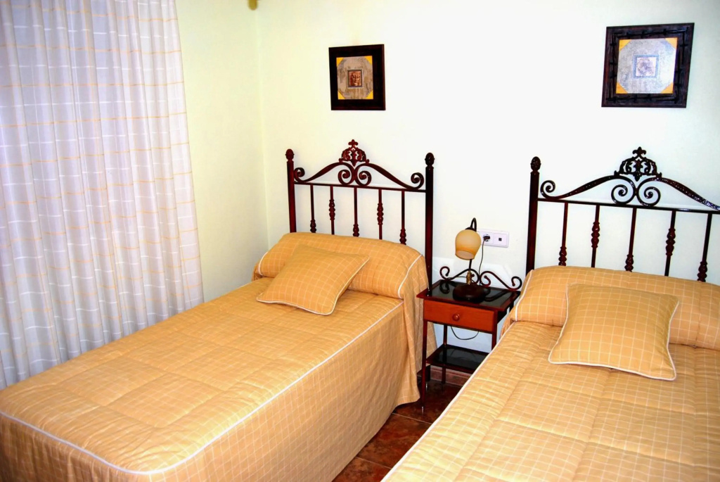 Torrevieja spacious 3 bedroom apartment 2 bathrooms Ulpiano