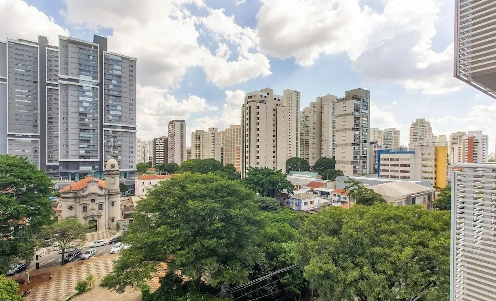 Your Complete Stay in a Building With a Pool and gym in the Best Location in Sao Paulo - Cars